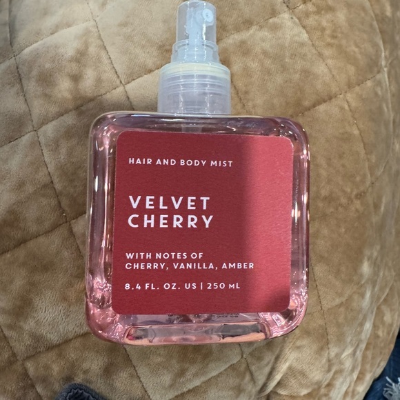 VELVET CHERRY hair & body mist!🍒smells delicious & refreshing!see pic 4 more! - Picture 1 of 6